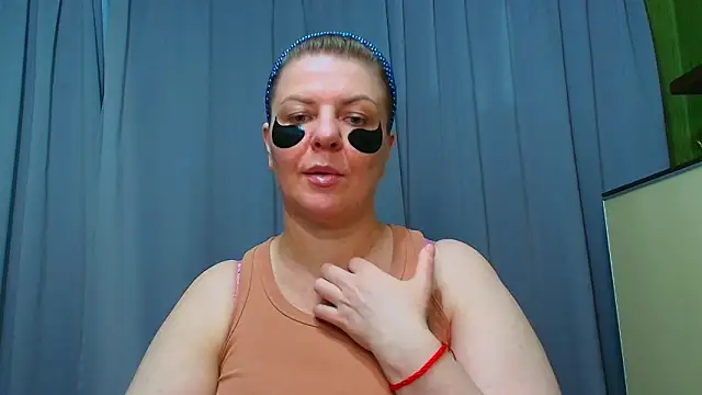 Snapshot of VeronikawGold chatting on 05/07/26, 10:26 VeronikawGold online show from 05/07/26, 10:26