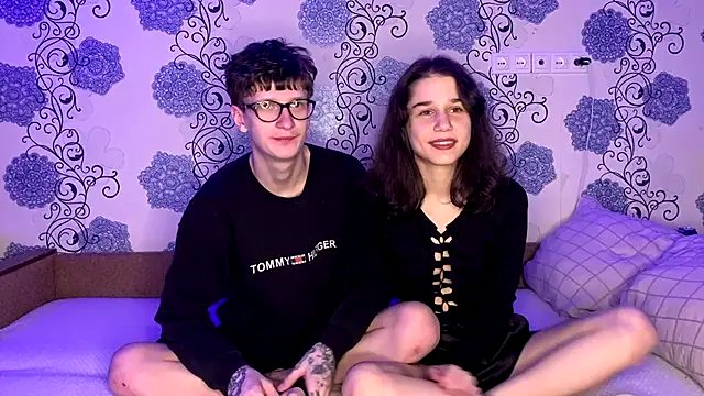 Snapshot of baby_lesi chatting on 11/24/25, 07:02 baby lesi online show from 11/24/25, 07:02