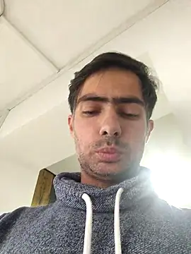 andreiiiii2025 online show from 10/06/25, 08:45