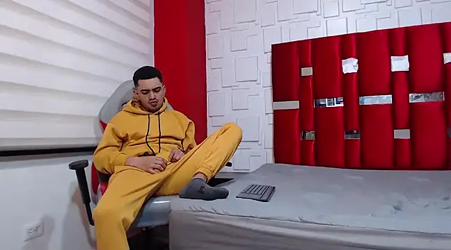 Bayron005 online show from 03/16/25, 01:27