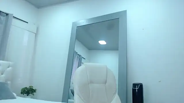 Snapshot of sebastian_colle chatting on 02/25/25, 03:16 sebastian colle online show from 02/25/25, 03:16