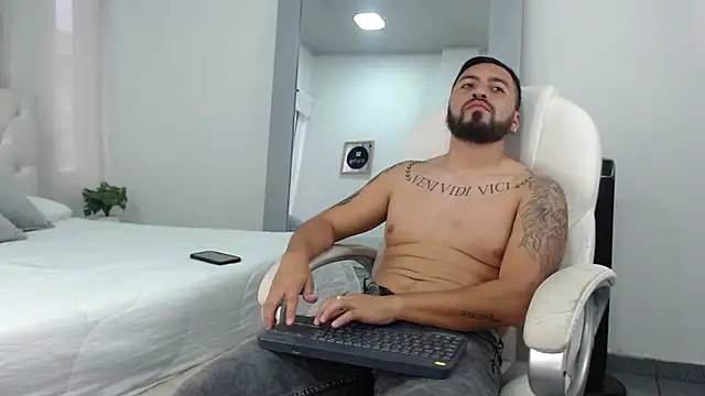 Snapshot of sebastian_colle chatting on 03/02/25, 03:05 sebastian colle online show from 03/02/25, 03:05