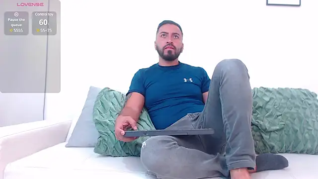 Snapshot of sebastian_colle chatting on 03/17/25, 12:25 sebastian colle online show from 03/17/25, 12:25