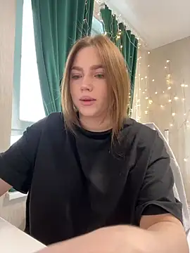 Snapshot of Milana_mil chatting on 02/24/25, 01:42 Milana mil online show from 02/24/25, 01:42