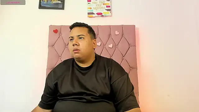 MICHAEL AND SHARON online show from 10/11/25, 04:33