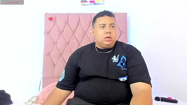 MICHAEL AND SHARON online show from 10/22/25, 04:13