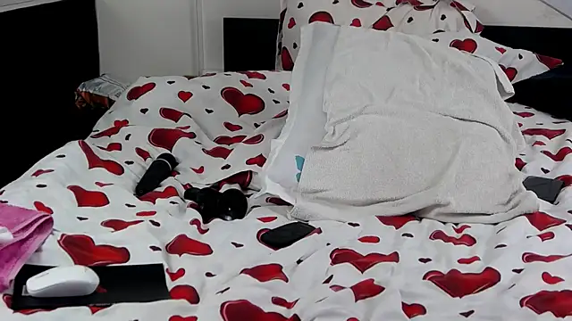 Snapshot of SophieRay92 chatting on 03/13/25, 04:01 SophieRay92 online show from 03/13/25, 04:01