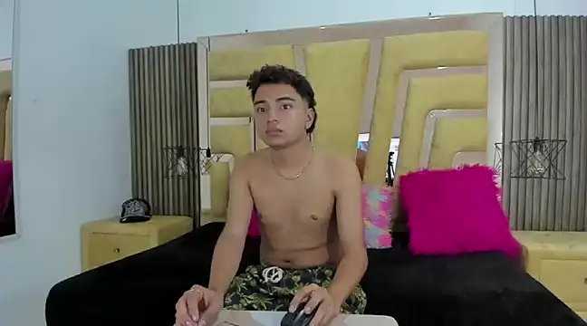 CamilowhiteS online show from 02/27/25, 10:42