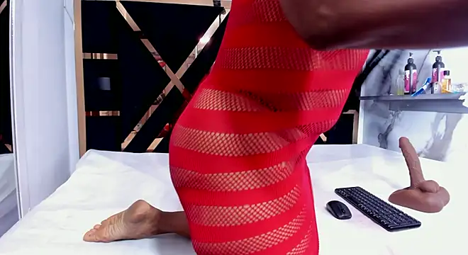 Snapshot of zara_smitt chatting on 11/29/25, 11:35 zara smitt online show from 11/29/25, 11:35