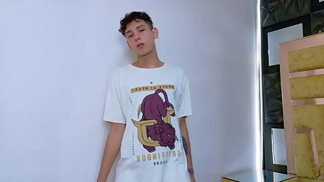 Snapshot of Noahoconor chatting on 09/13/25, 07:35 Noahoconor online show from 09/13/25, 07:35