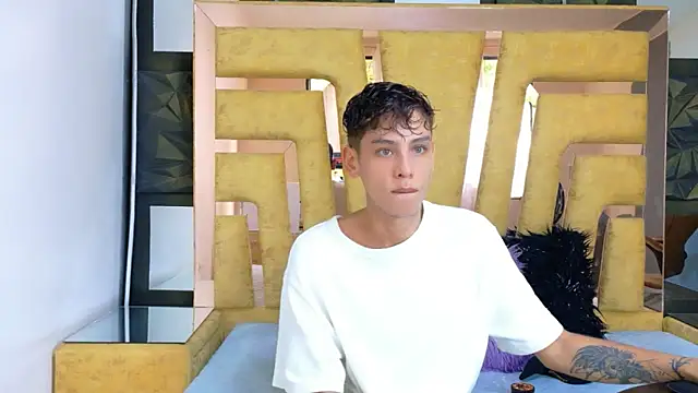 Snapshot of Noahoconor chatting on 09/16/25, 05:03 Noahoconor online show from 09/16/25, 05:03