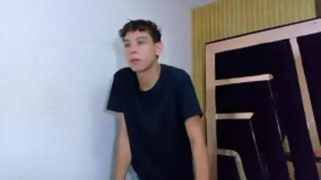 Snapshot of Noahoconor chatting on 10/22/25, 01:00 Noahoconor online show from 10/22/25, 01:00