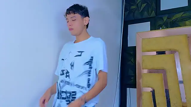 Snapshot of Noahoconor chatting on 12/05/25, 01:52 Noahoconor online show from 12/05/25, 01:52