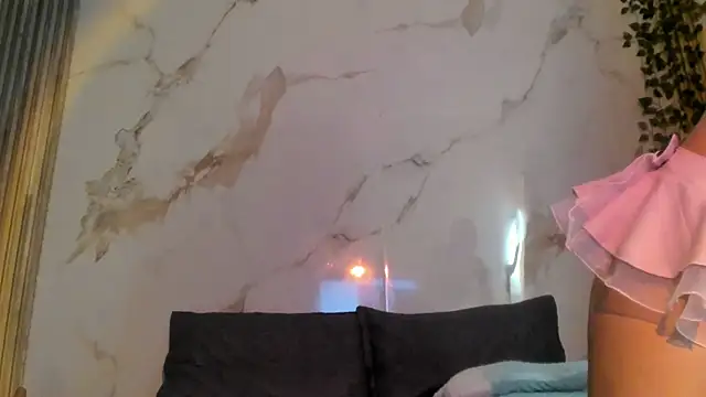 Snapshot of Little_Lau1 chatting on 10/02/25, 08:05 Little Lau1 online show from 10/02/25, 08:05