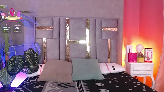 Tyla Ks online show from 11/15/25, 08:05