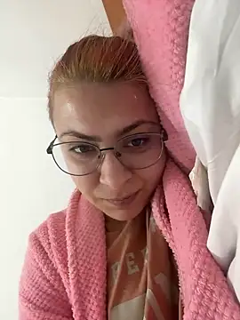 Snapshot of KittieHallo chatting on 02/22/25, 04:51 KittieHallo online show from 02/22/25, 04:51