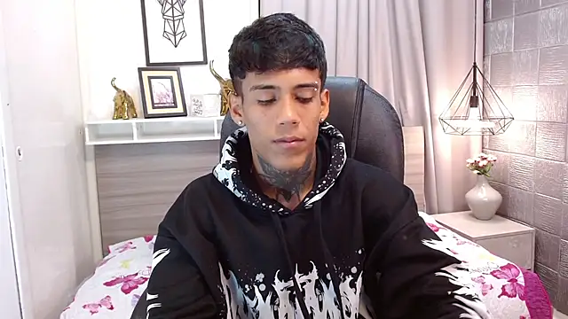 RyanKing19 online show from 10/21/25, 04:13