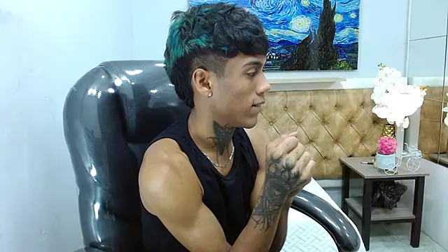 RyanKing19 online show from 10/22/25, 04:02