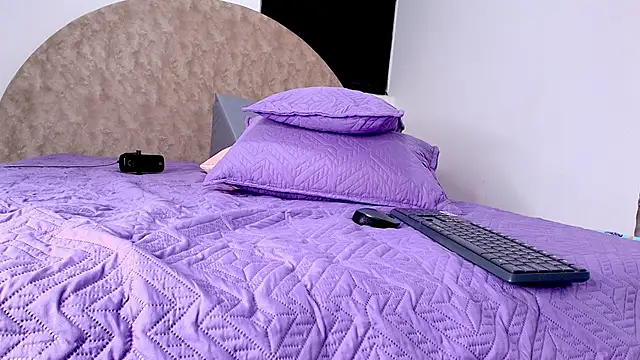 Snapshot of abigail_fx chatting on 11/15/25, 03:04 abigail fx online show from 11/15/25, 03:04