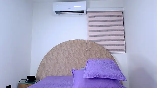 Snapshot of abigail_fx chatting on 11/21/25, 03:05 abigail fx online show from 11/21/25, 03:05