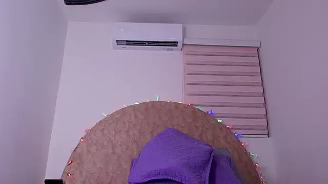 Snapshot of abigail_fx chatting on 12/03/25, 03:03 abigail fx online show from 12/03/25, 03:03