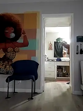 Snapshot of Queenanitadix chatting on 11/25/25, 05:57 Queenanitadix online show from 11/25/25, 05:57