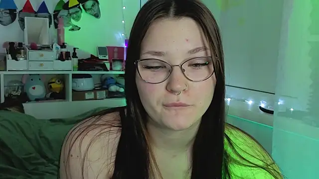 milliedoll online show from 10/22/25, 04:13