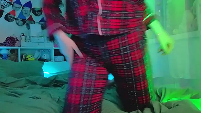 milliedoll online show from 12/18/25, 02:34