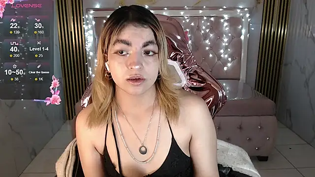 lili conor s online show from 09/23/25, 03:42