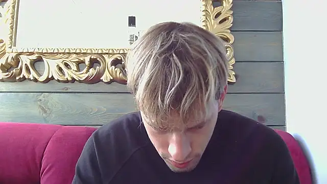 Snapshot of frama666 chatting on 09/18/25, 09:55 frama666 online show from 09/18/25, 09:55