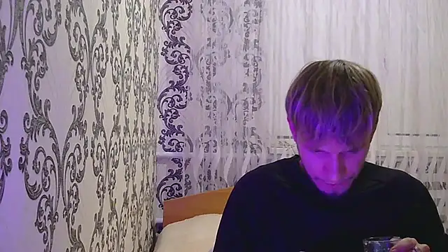 Snapshot of frama666 chatting on 10/12/25, 05:34 frama666 online show from 10/12/25, 05:34