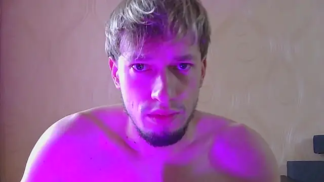 Snapshot of frama666 chatting on 10/18/25, 09:10 frama666 online show from 10/18/25, 09:10