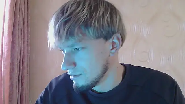 Snapshot of frama666 chatting on 10/20/25, 02:17 frama666 online show from 10/20/25, 02:17