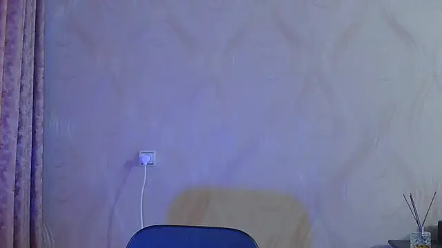 Snapshot of frama666 chatting on 11/16/25, 01:39 frama666 online show from 11/16/25, 01:39