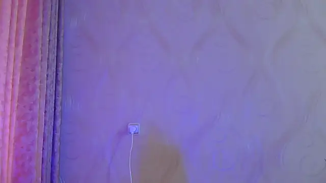 Snapshot of frama666 chatting on 11/21/25, 09:19 frama666 online show from 11/21/25, 09:19