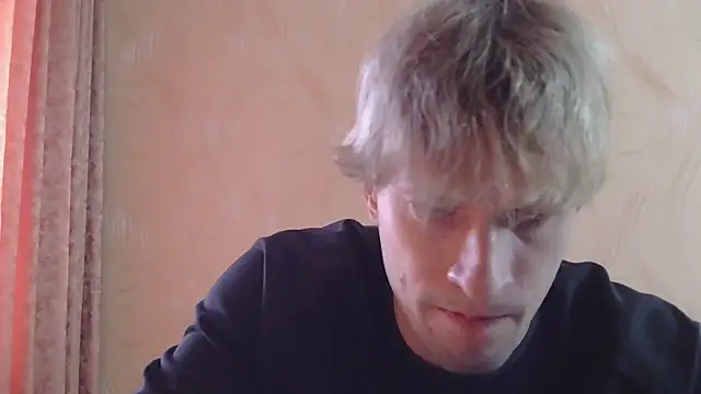 Snapshot of frama666 chatting on 05/31/26, 04:14 frama666 online show from 05/31/26, 04:14