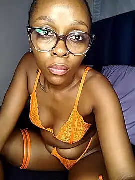 Snapshot of xxTatiannaxx chatting on 05/05/26, 10:07 xxTatiannaxx online show from 05/05/26, 10:07