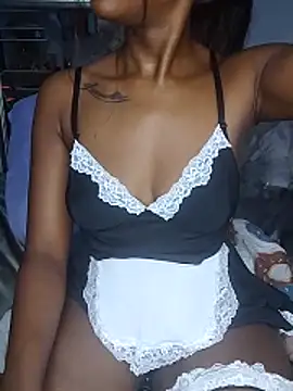 Snapshot of xxTatiannaxx chatting on 05/21/26, 12:28 xxTatiannaxx online show from 05/21/26, 12:28