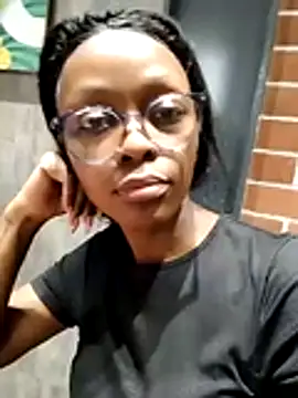 Snapshot of xxTatiannaxx chatting on 05/30/26, 02:03 xxTatiannaxx online show from 05/30/26, 02:03
