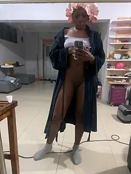 Snapshot of xxTatiannaxx chatting on 06/06/26, 12:38 xxTatiannaxx online show from 06/06/26, 12:38