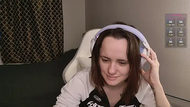 Luna Loveee online show from 10/26/25, 03:45