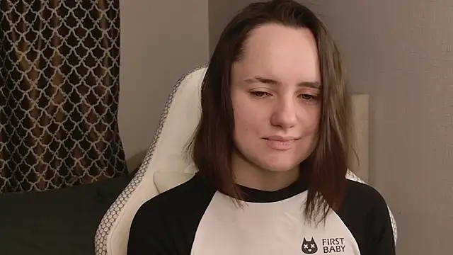 Luna Loveee online show from 11/20/25, 03:50