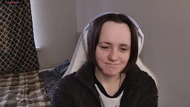 Luna Loveee online show from 04/29/26, 05:55