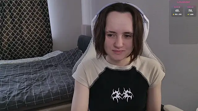 Luna Loveee online show from 06/07/26, 07:01