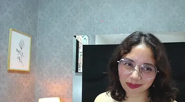 Stephanie Sun online show from 03/10/25, 04:25