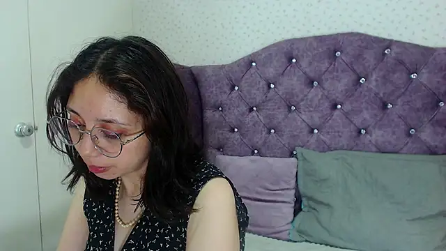 Stephanie Sun online show from 03/18/25, 11:09
