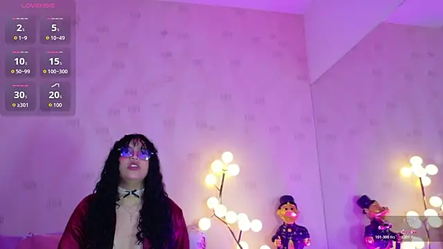 innocenthazel online show from 05/24/26, 12:21