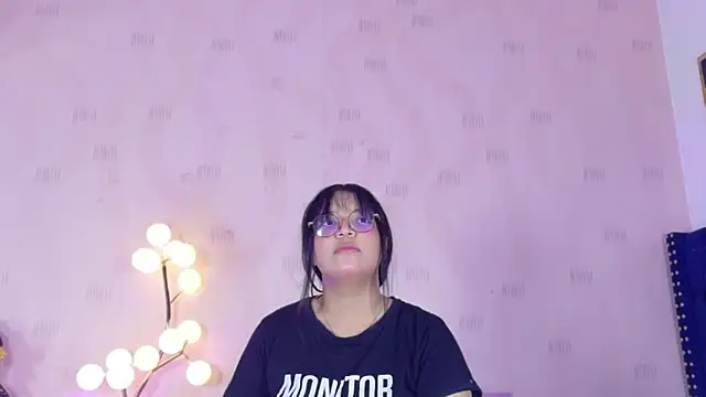 innocenthazel online show from 06/11/26, 02:53