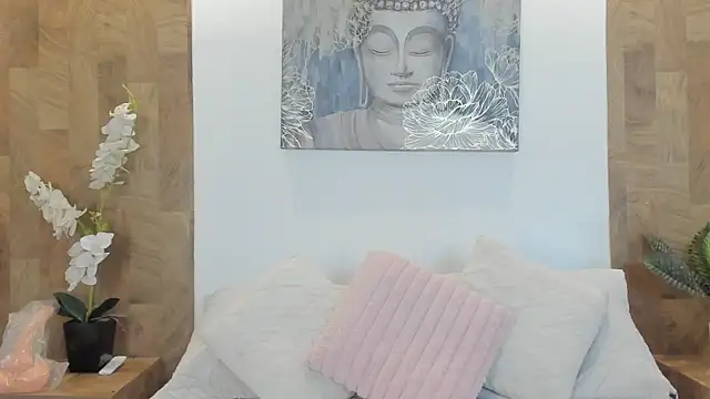 Lucia Brown  online show from 06/09/26, 09:48