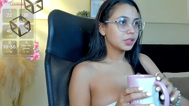 Lucia Brown  online show from 06/13/26, 12:52